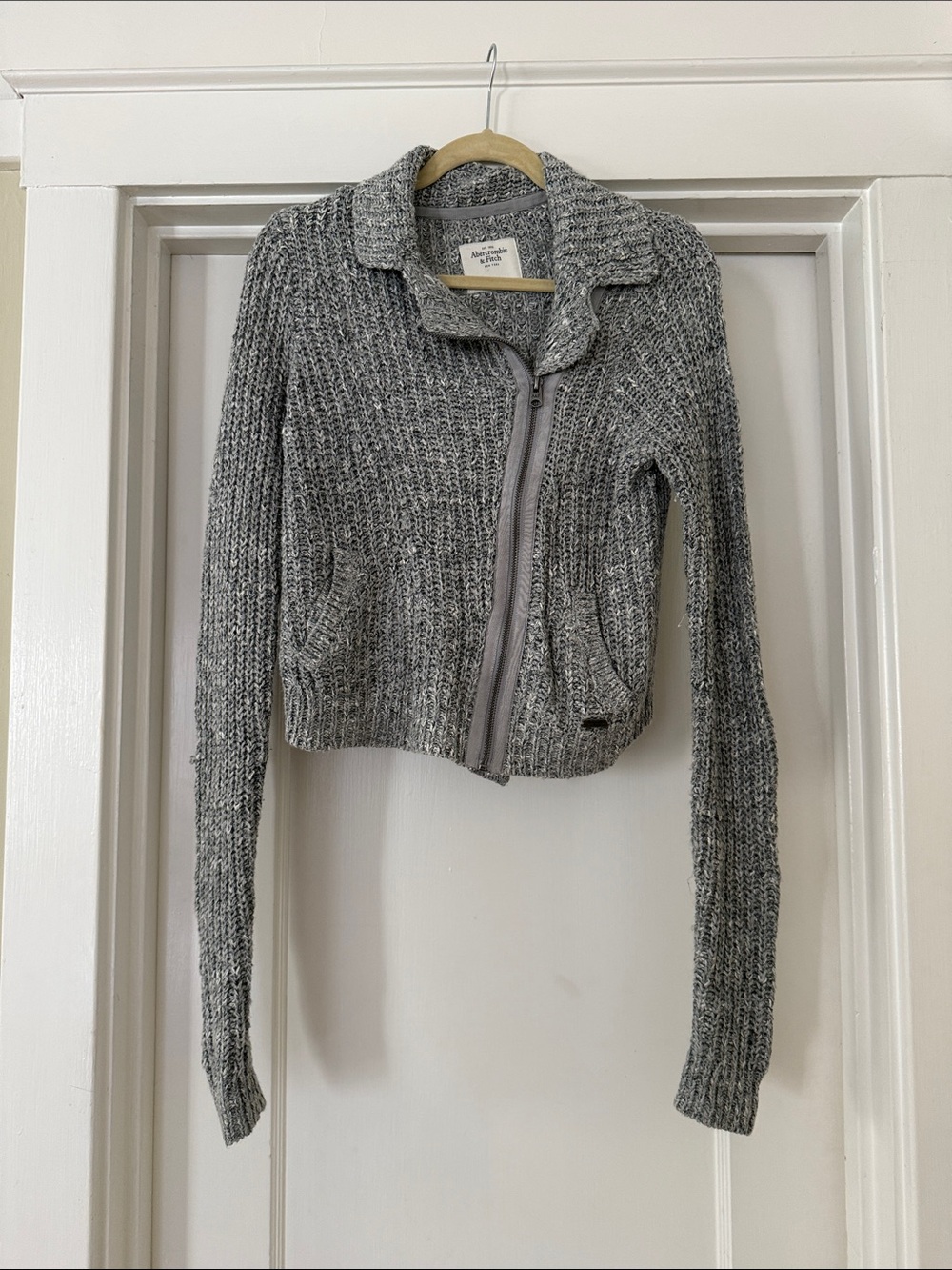 Abercrombie & Fitch Heather Gray Asymmetrical Zip Knit Cardigan